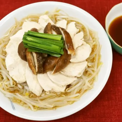 鶏肉・きのこ・もやしの重ね蒸し