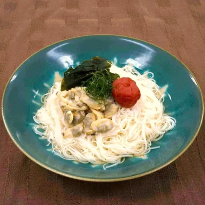 あさりとわかめの梅しそそうめん