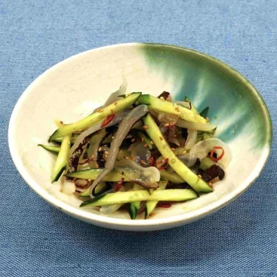 くらげときゅうりの中華風和え物